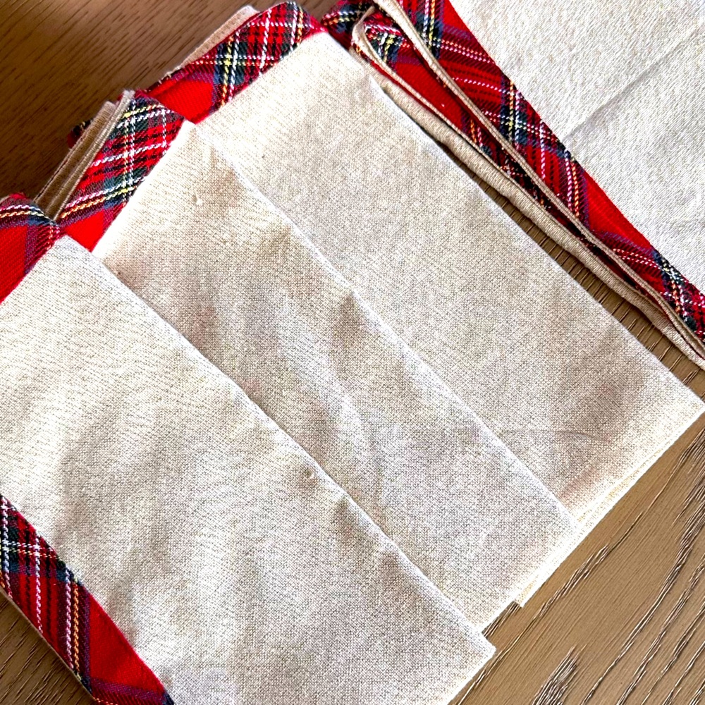 Napkins set of 4.